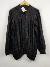Buy online pre-used pre-loved 100% authentic & Original branded Unknown Brand (LS-7740) available in Pakistan. Top international brands avilable.